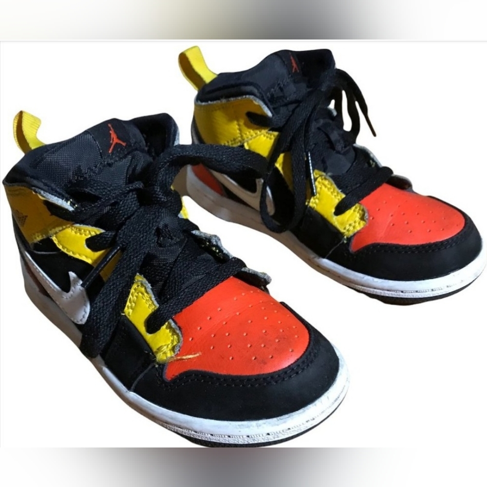 Nike Air Jordan 1 Mid SE Amarillo Team Orange Kids Sneakers